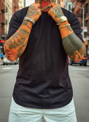 T-Shirt Arrotondata Nera Slim